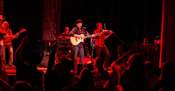 Clint Black at The Wilma (Photo)