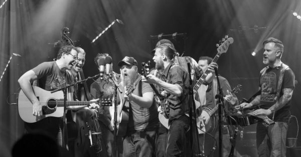 The Infamous Stringdusters &#038; The Ghost of Paul Revere At The Wilma (Photo)