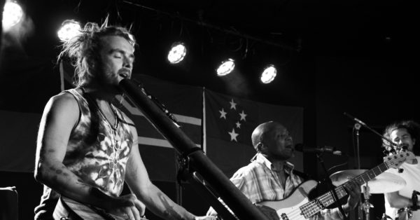 Xavier Rudd at The Top Hat (Photo)