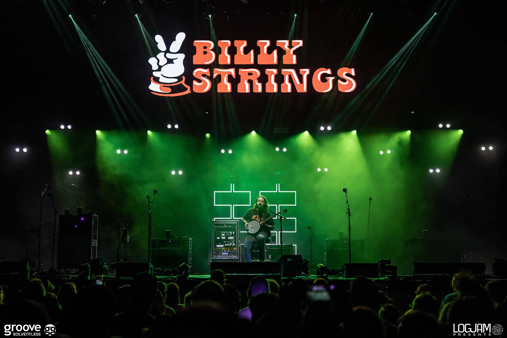 Billy Strings Night 2-30