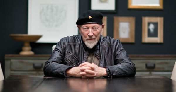 Richard Thompson Announces Solo Acoustic Concert at The Wilma