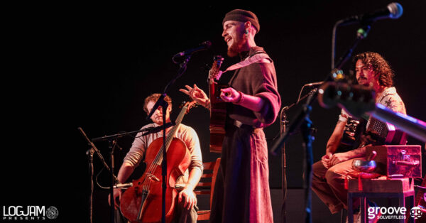 Azure Larkwood at the Top Hat (Photo Gallery)