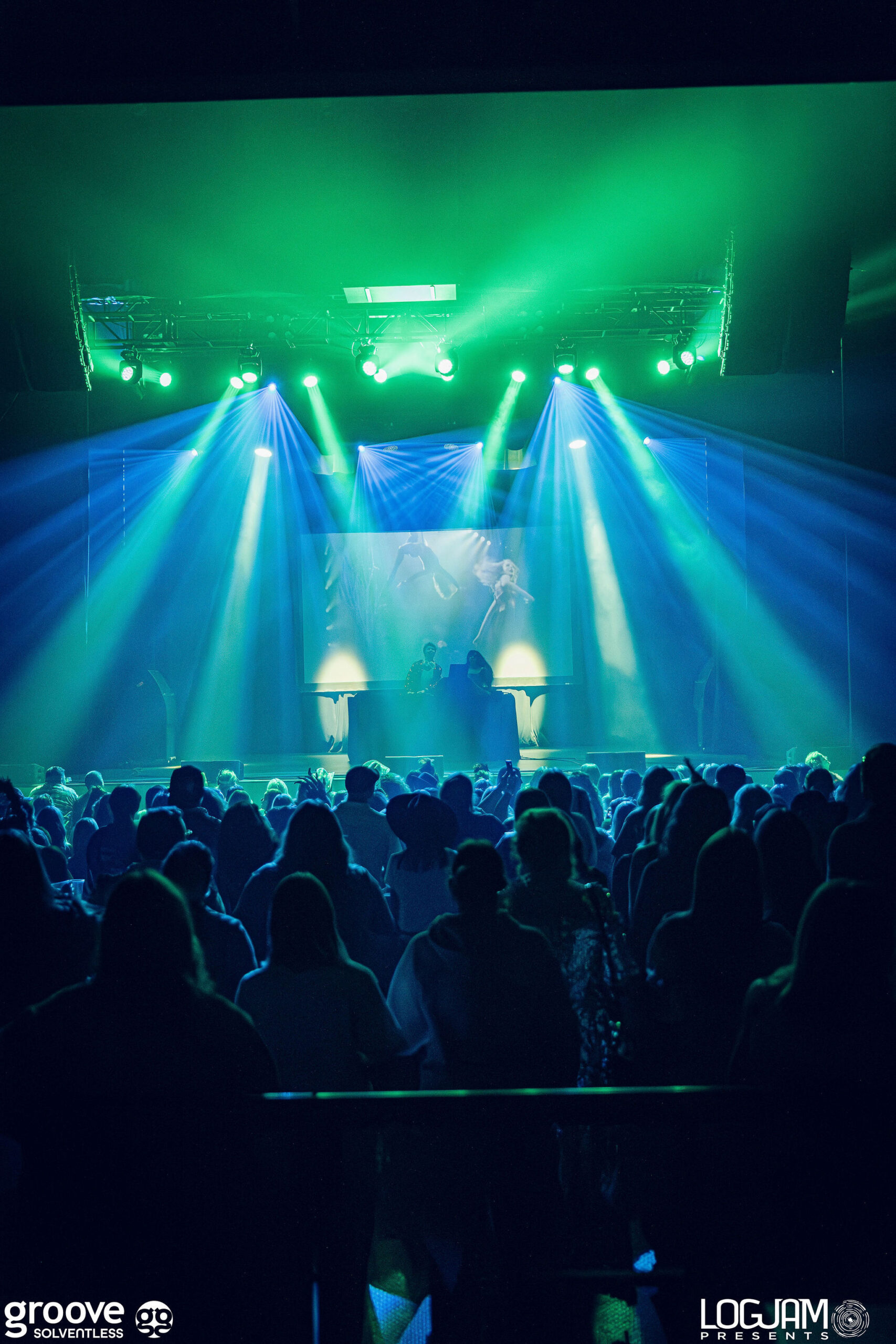 LifeofaShowgirl_Logjam-7