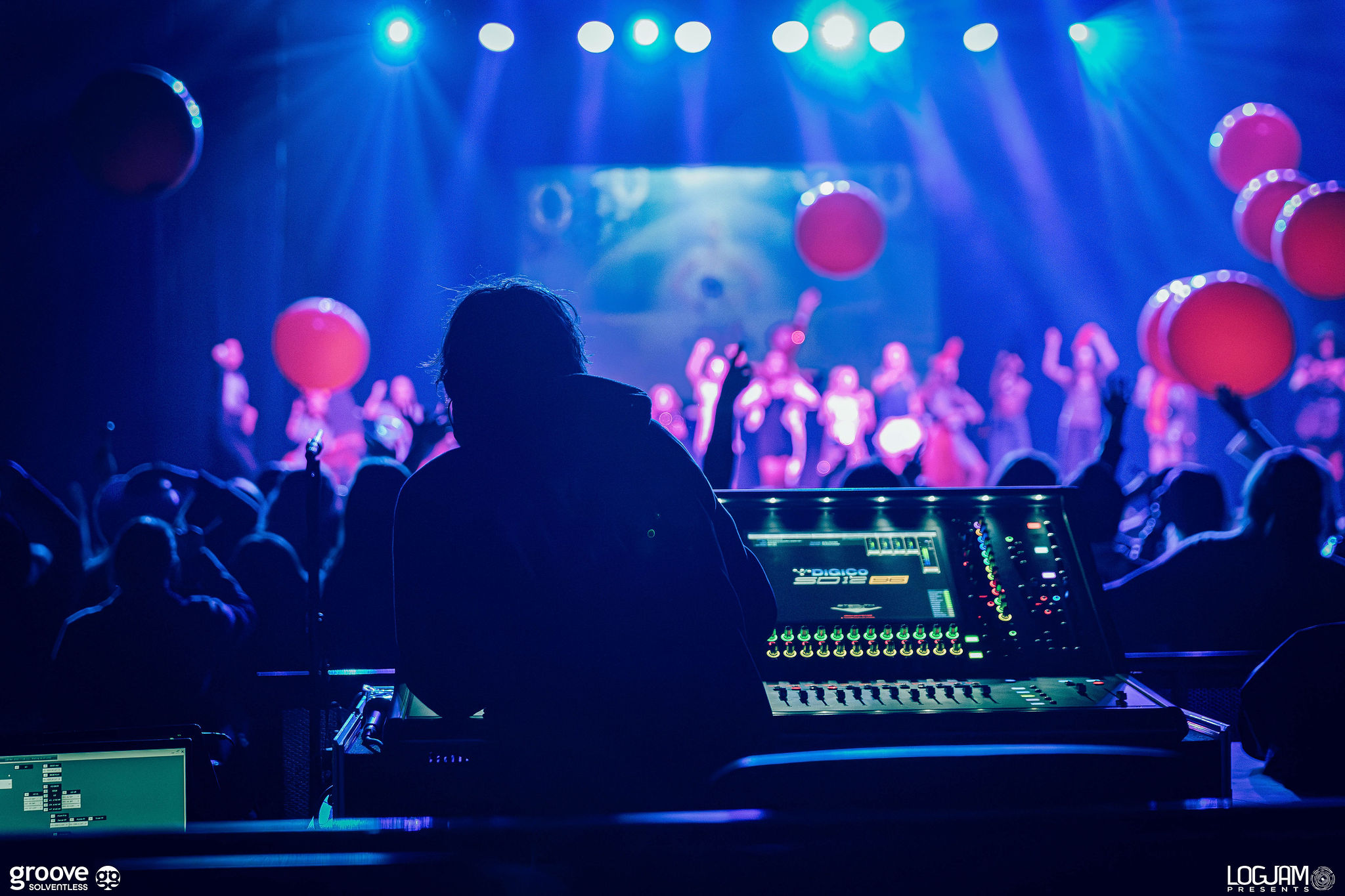 LifeofaShowgirl_Logjam_landscape-52