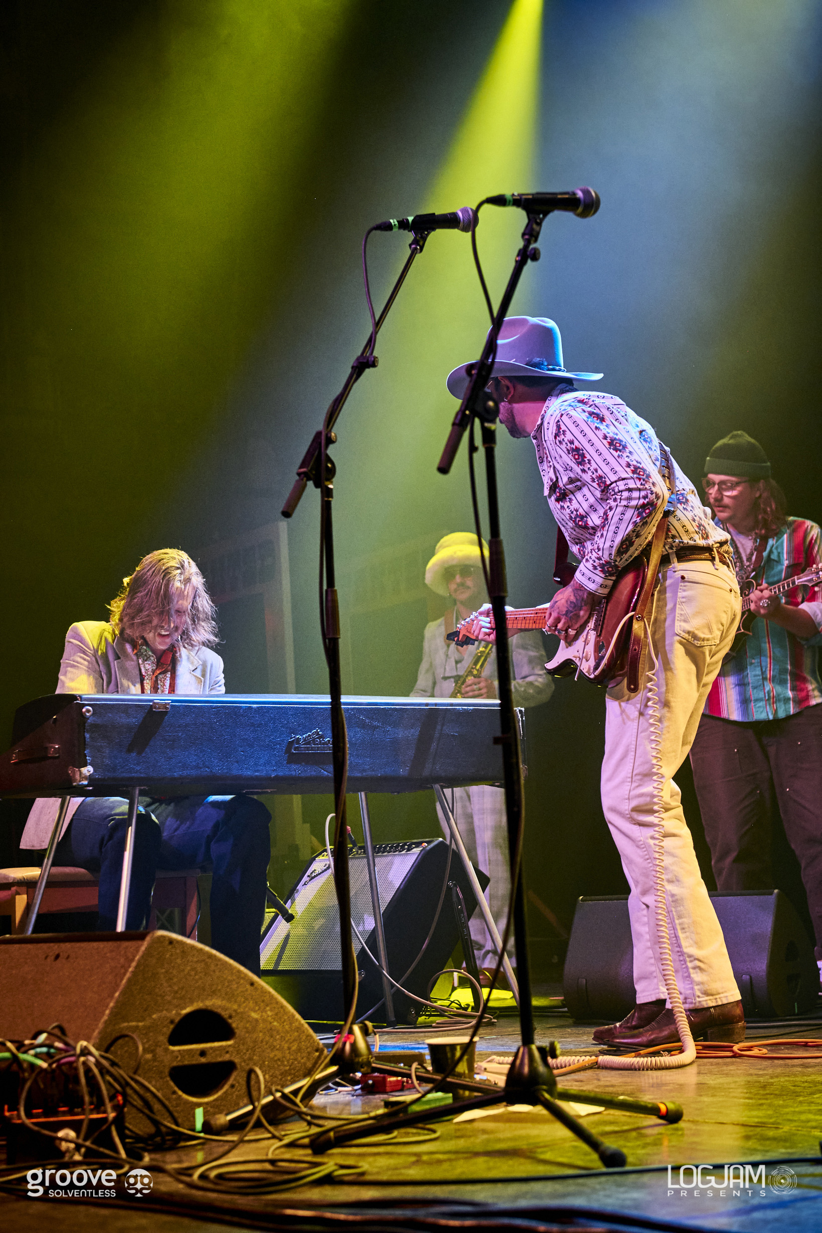 ElectricDiscoNYE25W 15