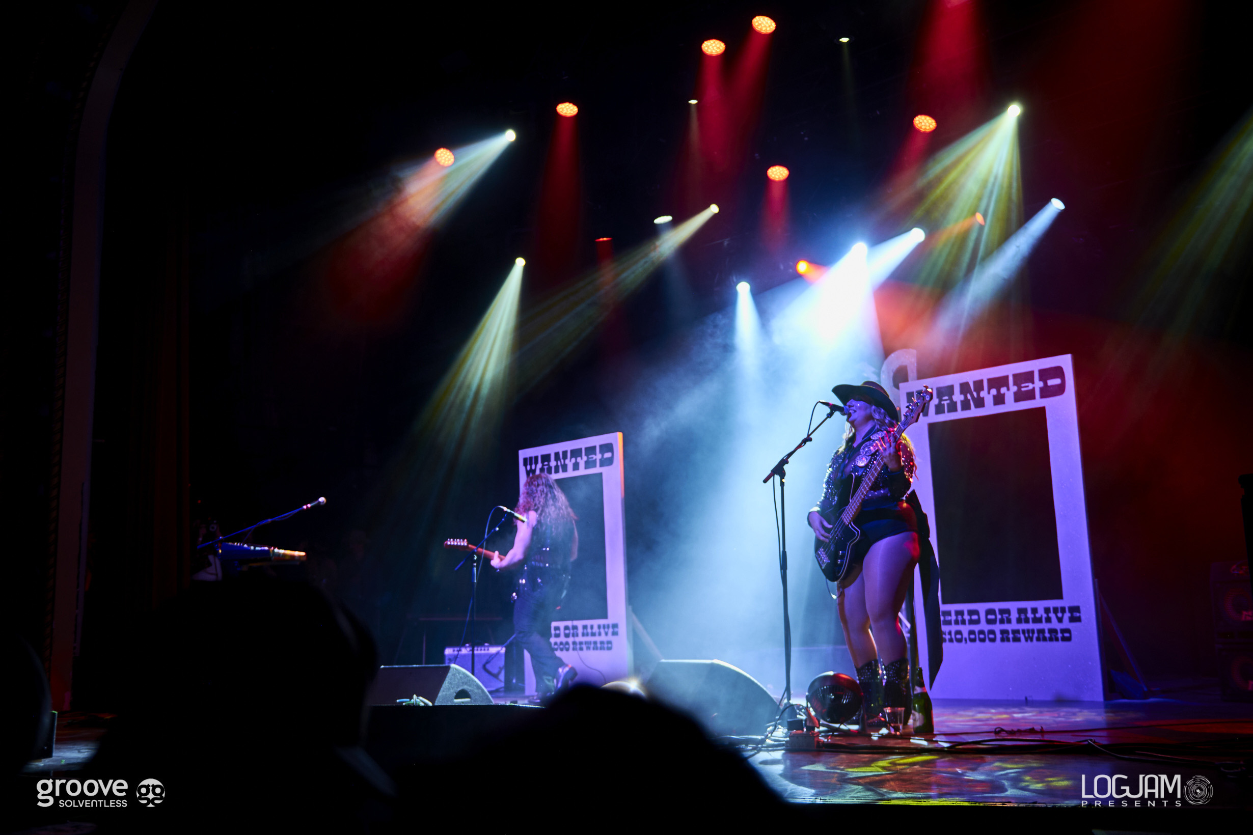 ElectricDiscoNYE25W 200