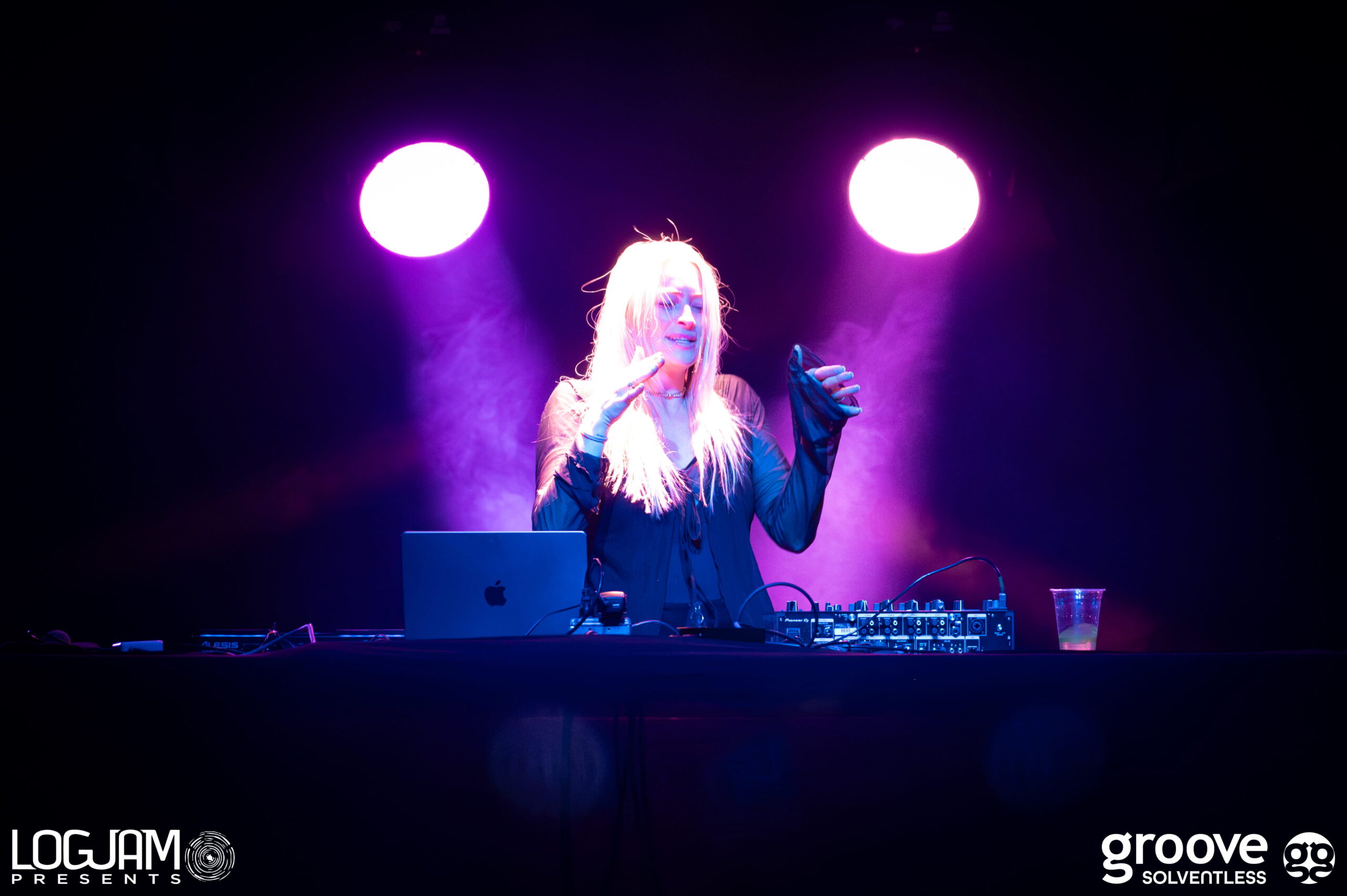 MADDY O'NEAL - WM-10