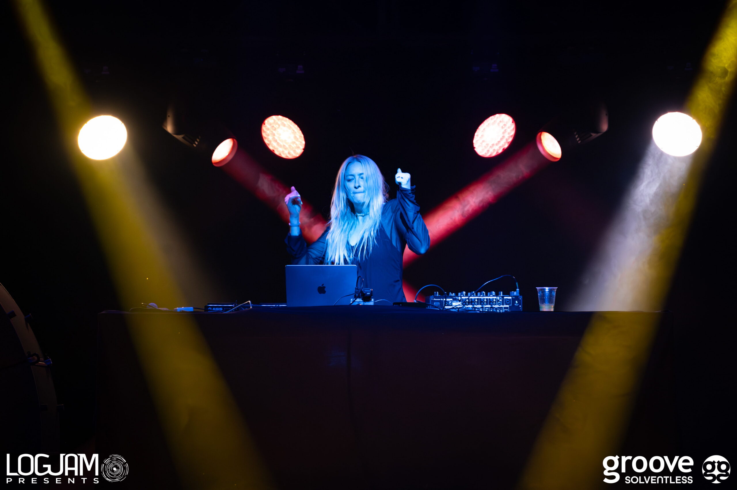 MADDY O'NEAL - WM-11