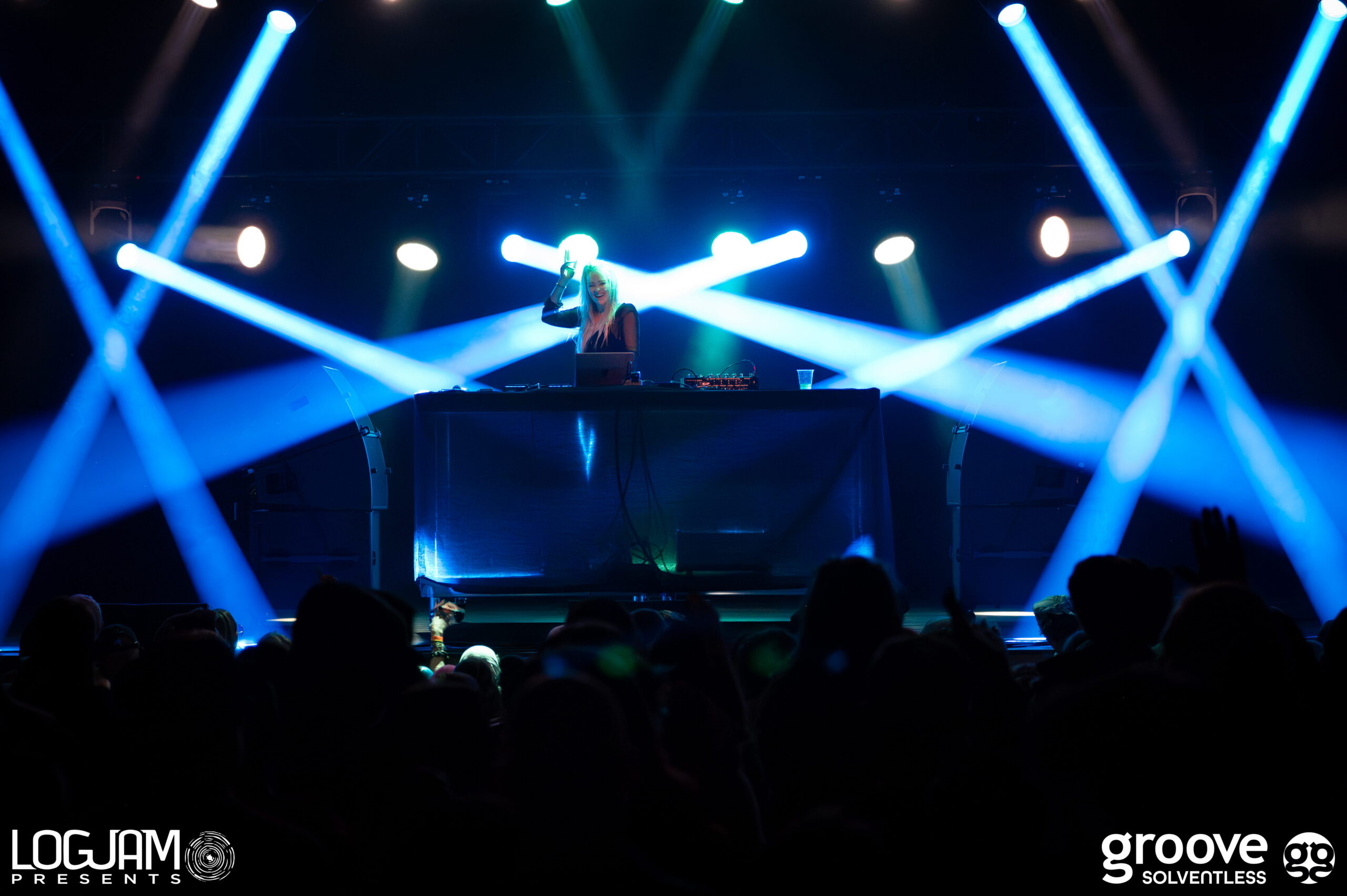 MADDY O'NEAL - WM-15